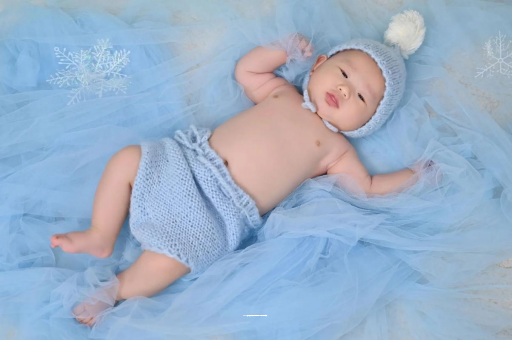 塔城宝宝睡觉摇头